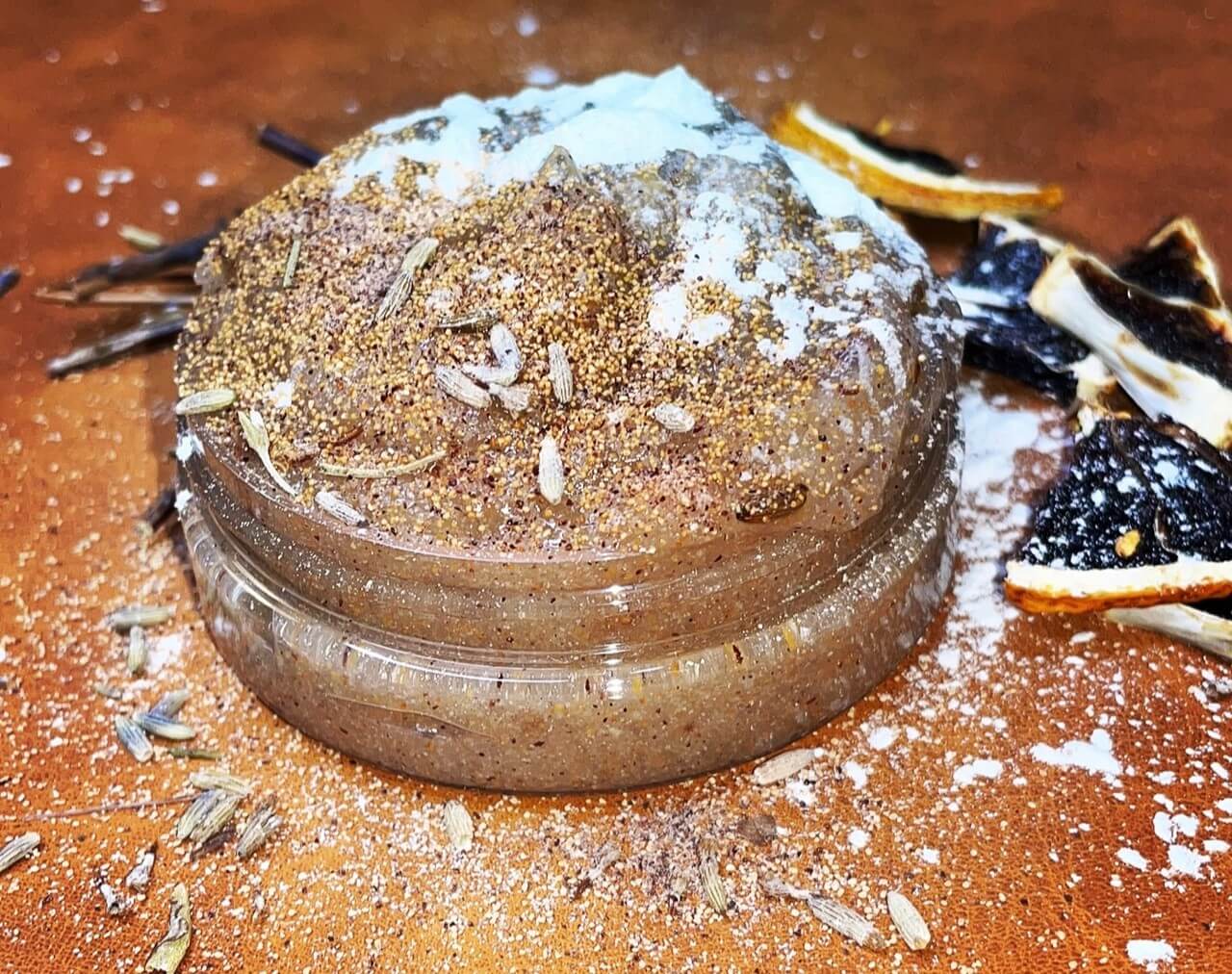 Gommage Gel d'Aloe vera et cendre volcanique